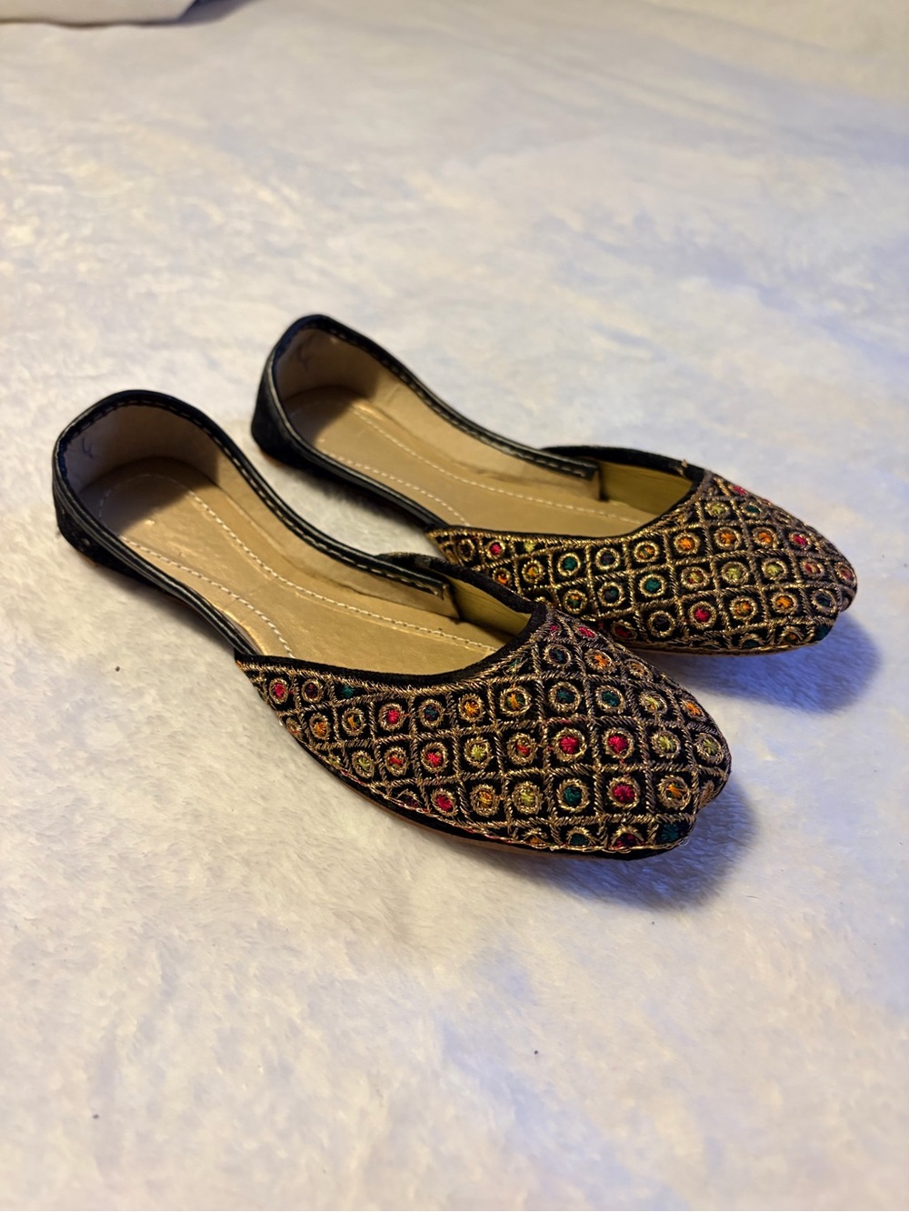 Handmade Black w/ Muliticolor Thread Jutti Khussa| Indian Pakistani size 4